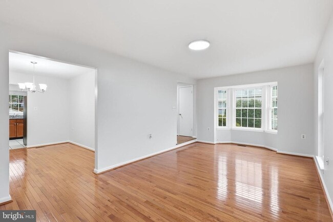 Photo - 5001 Lambsgate Ln