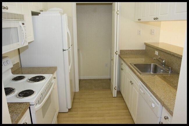 Photo - Gorgeous One Bedroom Condo in DownTown of ...