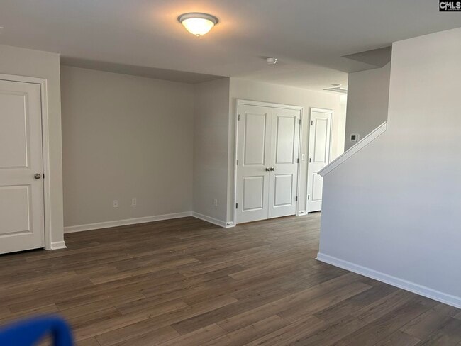 Photo - 208 Brando Wy