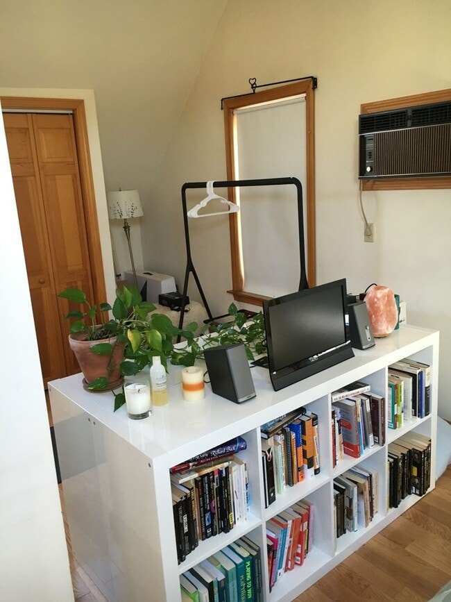 Photo - HOT NEWTON LISTING!!!