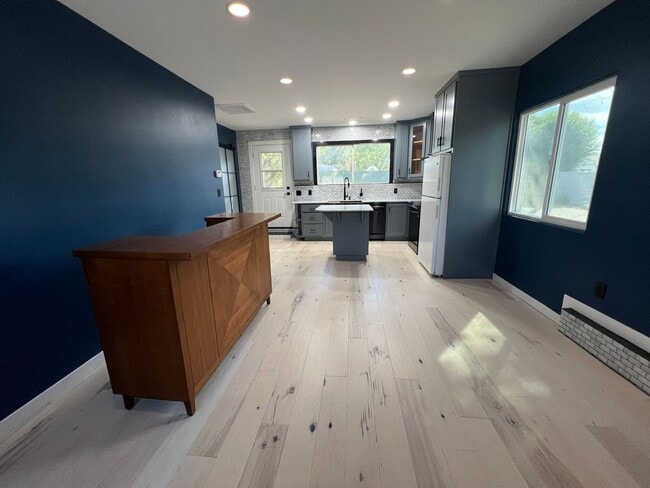 240 Beverley Ave