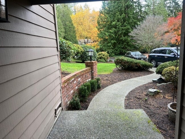 Photo - Highly desirable Sammamish 3 bedroom, 3 bath 1970asf.