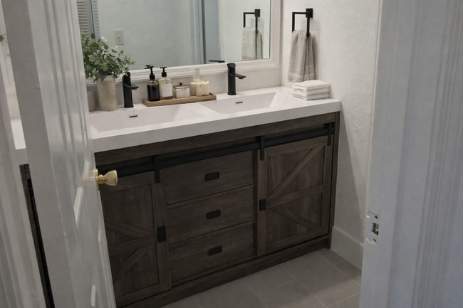 Photo - Beautiful 1/1 Wood Floor Condo for rent with Serene trees view from your screened balcony. Unit 96