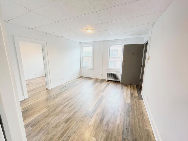 Photo - 720-724 Warren Street Unit 720-8