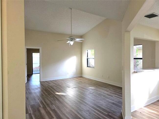 Photo - 1717 Needles Ln E