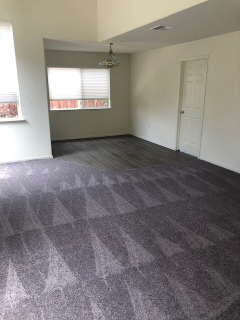 1101 Vista Pointe Cir