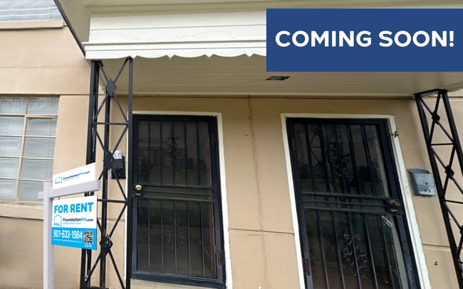 Building Photo - 1907 S Pkwy E