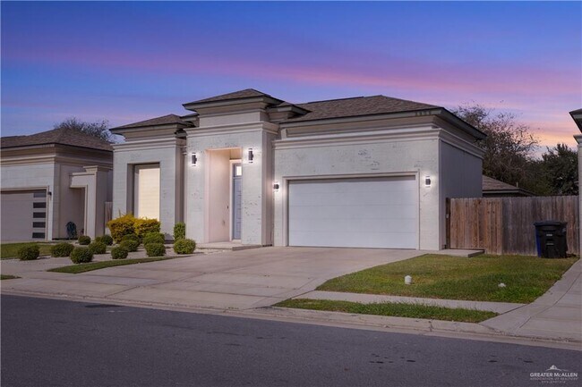 Photo - 30 Wisteria Ave