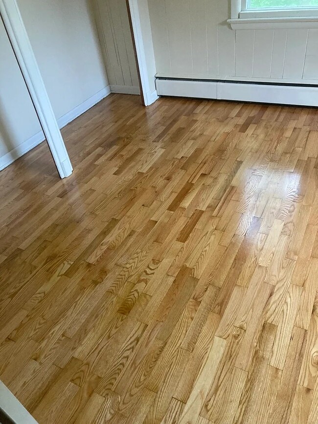 Photo - 115 W Monmouth St Unit 2