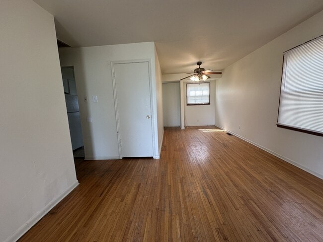 Photo - 400 Lancashire Rd