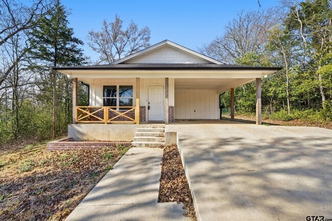 Building Photo - 336 Timberline Dr