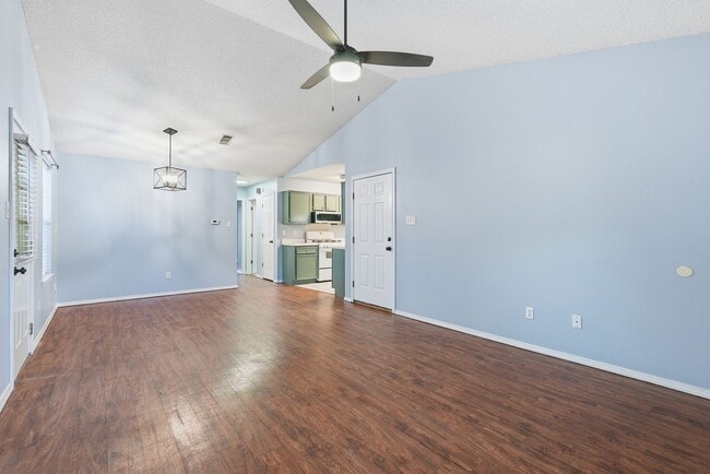 Photo - Home in Benton