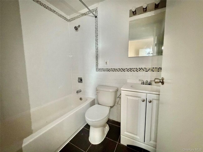 Photo - 132-54 Pople Ave Unit #3