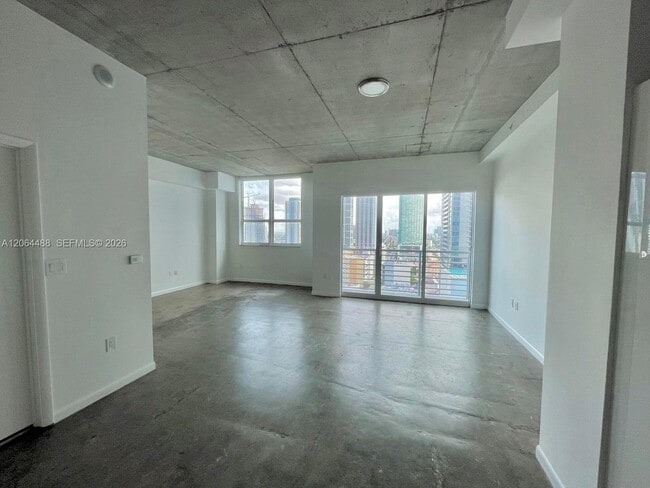 Photo - 133 NE 2nd Ave Unidad 2309