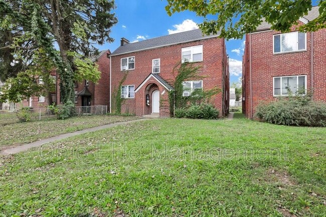 Photo - 987 Lilley Ave