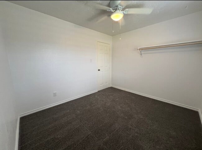 Photo - 831 1/2 Deerpass Drive