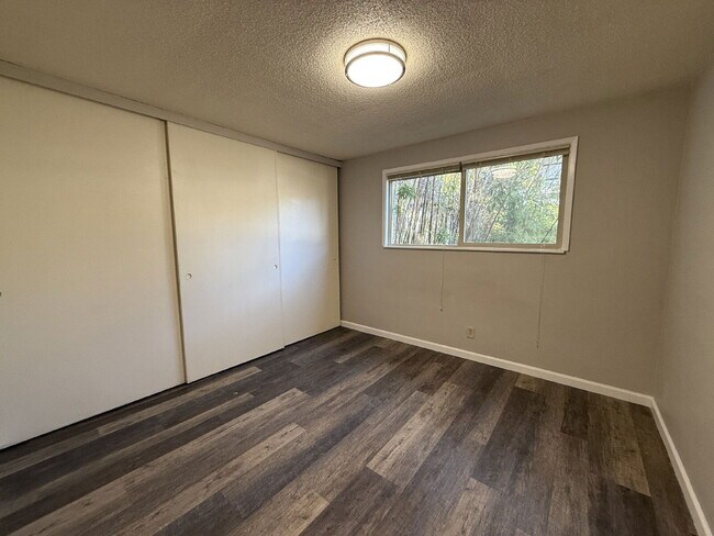 Photo - 851 W 5th Ave