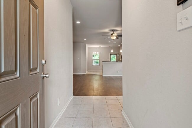 Photo - 18682 Legend Oaks Dr