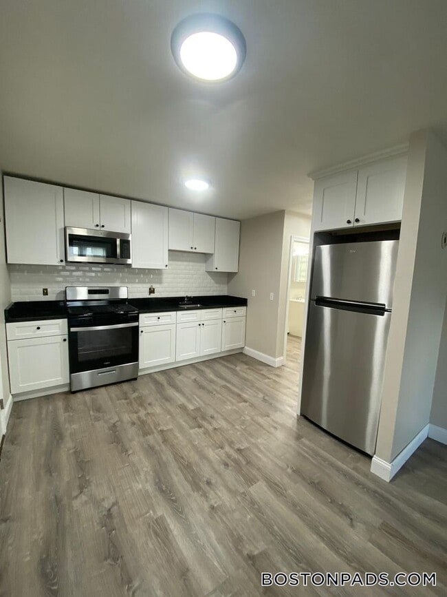 Photo - 24 Waugh St Apartment Unit 3