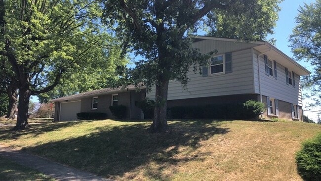 Building Photo - 6948 Michelle Pl