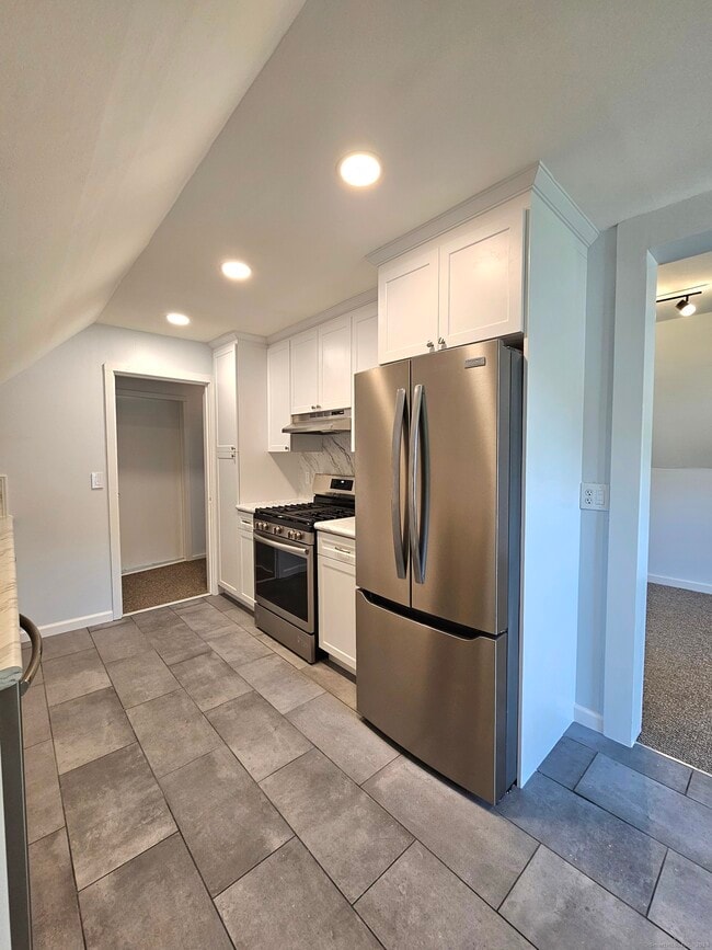 Photo - 4 Knoll Ave Unit 2nd Floor