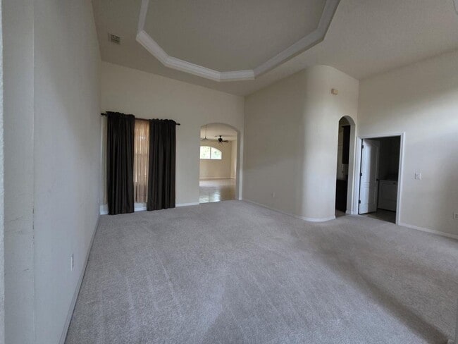 Photo - 9 Sycamore Ct E