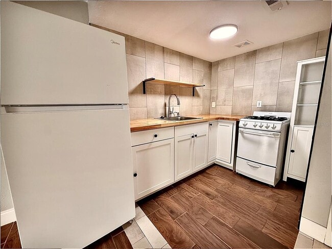 Photo - 133 Oyster Bay Cir Unidad 370