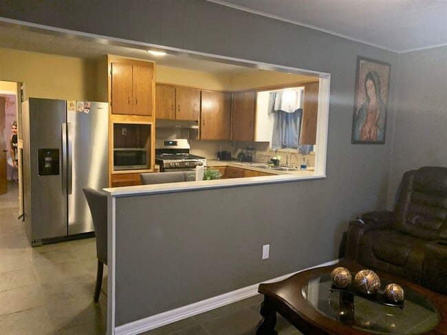 Photo - 216 Katherine St