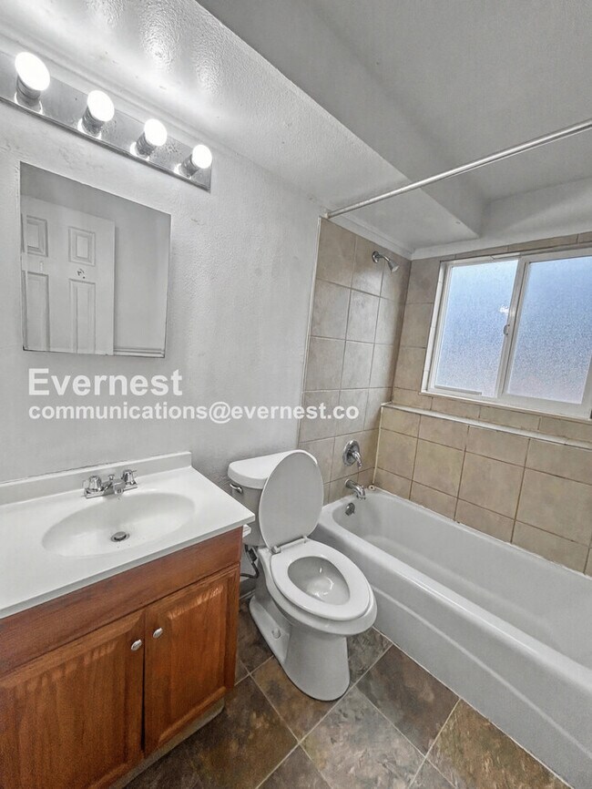 Photo - 1075 Magnolia St Unit 1