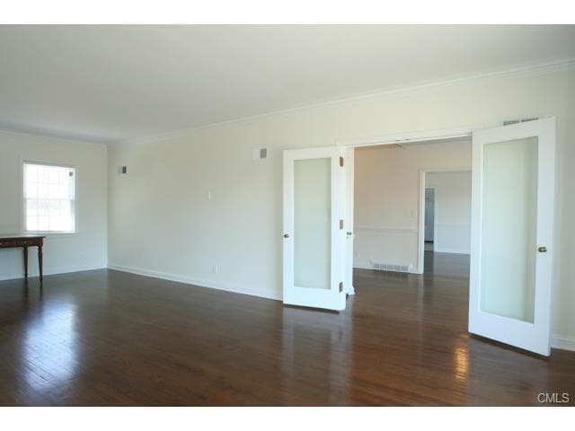 Photo - 817 Newfield Ave