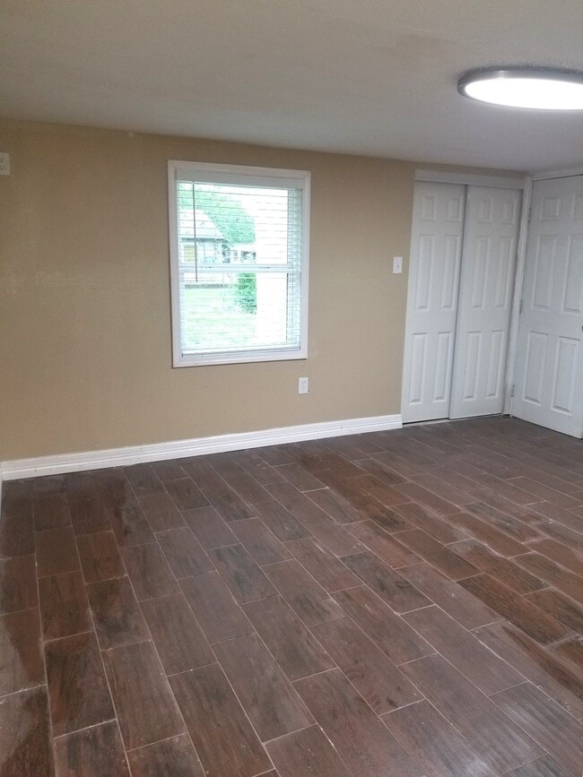 Building Photo - 5631 Belarbor St