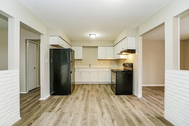 Photo - 5262 Hacket Dr