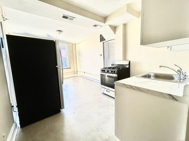 Photo - 77 Bank St Unit 3A