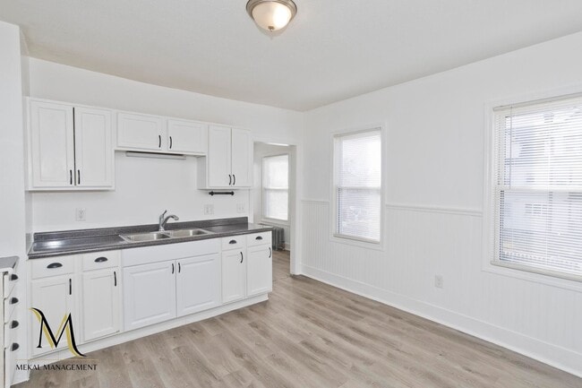 Building Photo - 98-100 Prospect St Unit First Floor