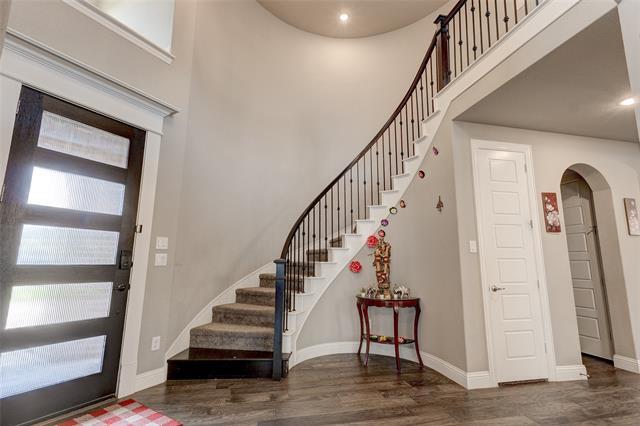 Photo - 6816 Barnes Dr