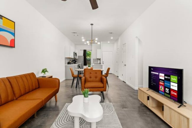 1835 Dawson St Unit 102