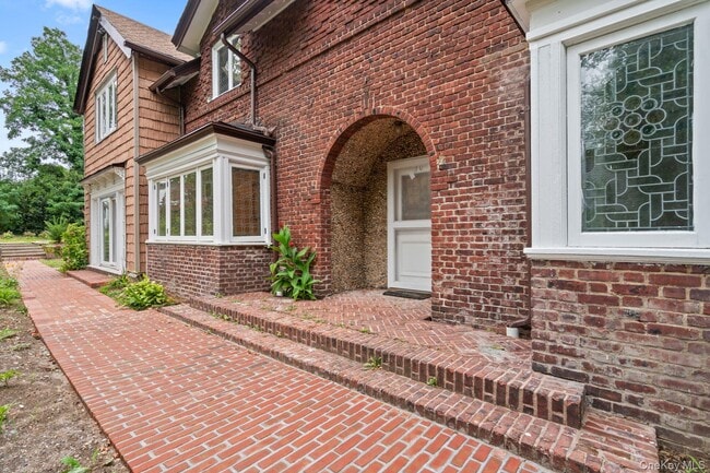 Photo - 30 Bryce Ave