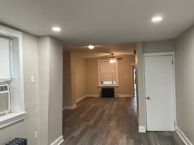 Photo - 205 S 58th St