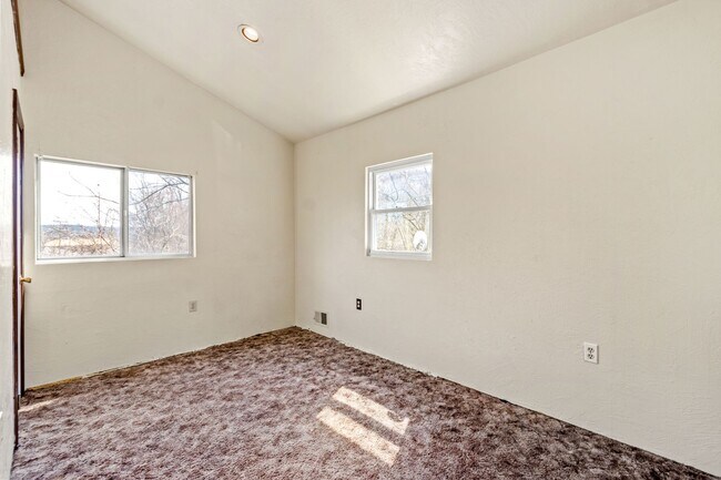 Photo - 17-18 Walther Street Unidad 18 Walther