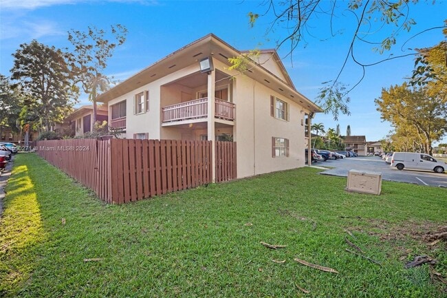 Building Photo - 11255 SW 88th St Unit #212G Rental