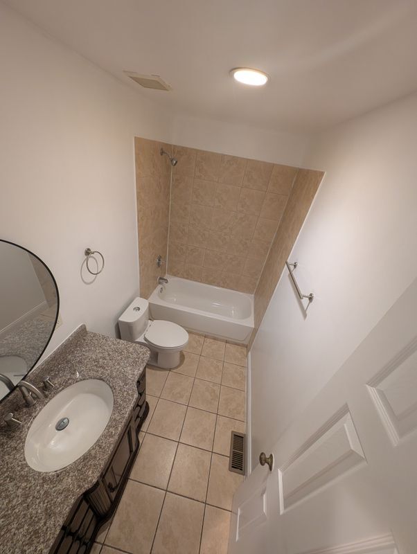 Photo - 716 Lamont St NW Unit #3