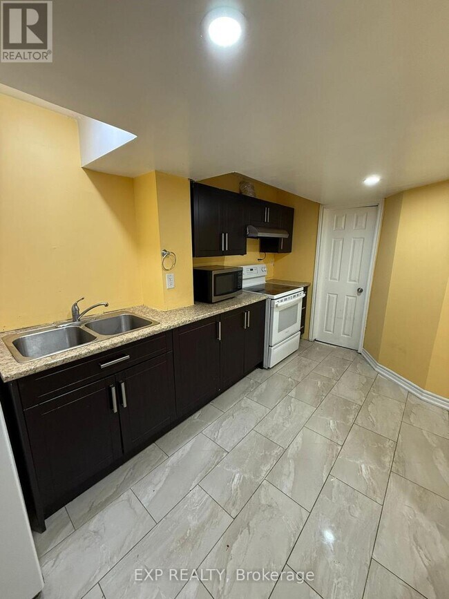 Photo - 59 Roadmaster Ln