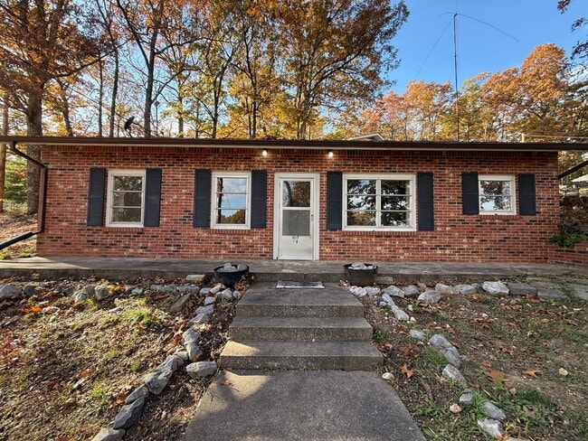 Building Photo - Cute House in Grand Rivers