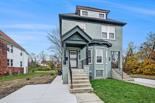 Photo - Lower Unit - Newly Constructed - 2 bed/2 b...