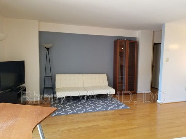 Photo - 950 25th St NW Unit 615N