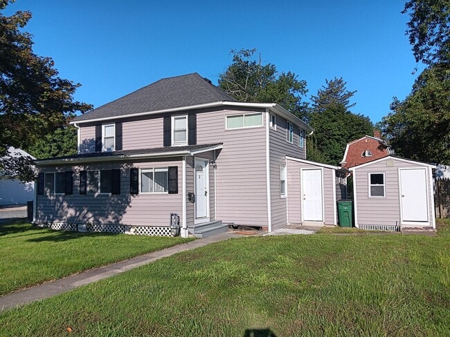 Building Photo - Renovated 3 Bed 2 Bath Single-Family Home ...