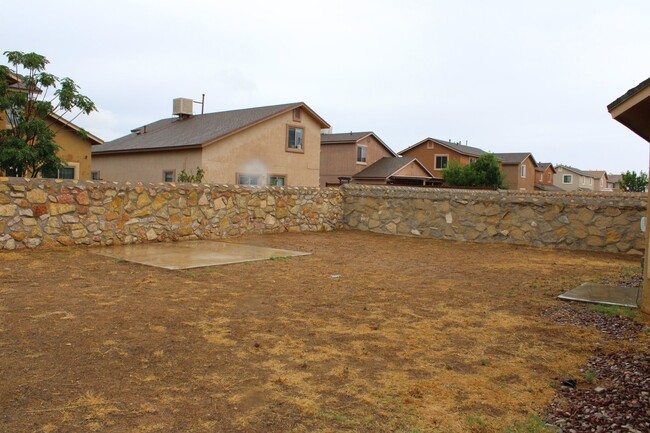 Photo - STUNNING MOUNTAIN VIEWS - Move-in special call the office for details