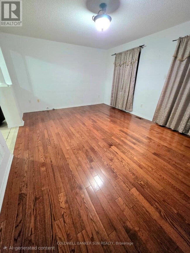 Photo - 39 Rotunda St