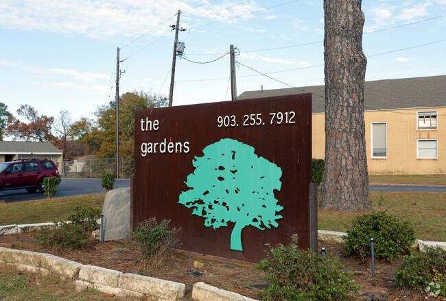 Photo - Woodlands Wake Village