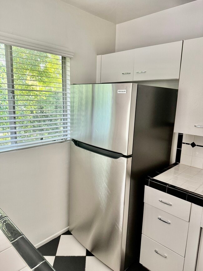 Photo - 4900 Woodman Ave